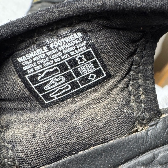 Keen Men’s Newport H2 Closed Toe Black Yellow Outdoor Rugged Sandals Size 6 - Picture 13 of 13